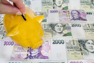 Spořila jsem vnučce z důchodu na stavební spoření. Snacha ho vybrala a jeli za něj na dovolenou - Médium.cz